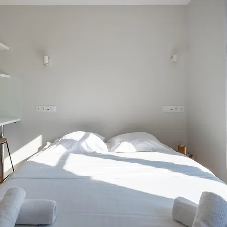 Stylish 2 Bedroom In Casa vacanze *