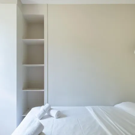 Stylish 2 Bedroom In Casa vacanze *