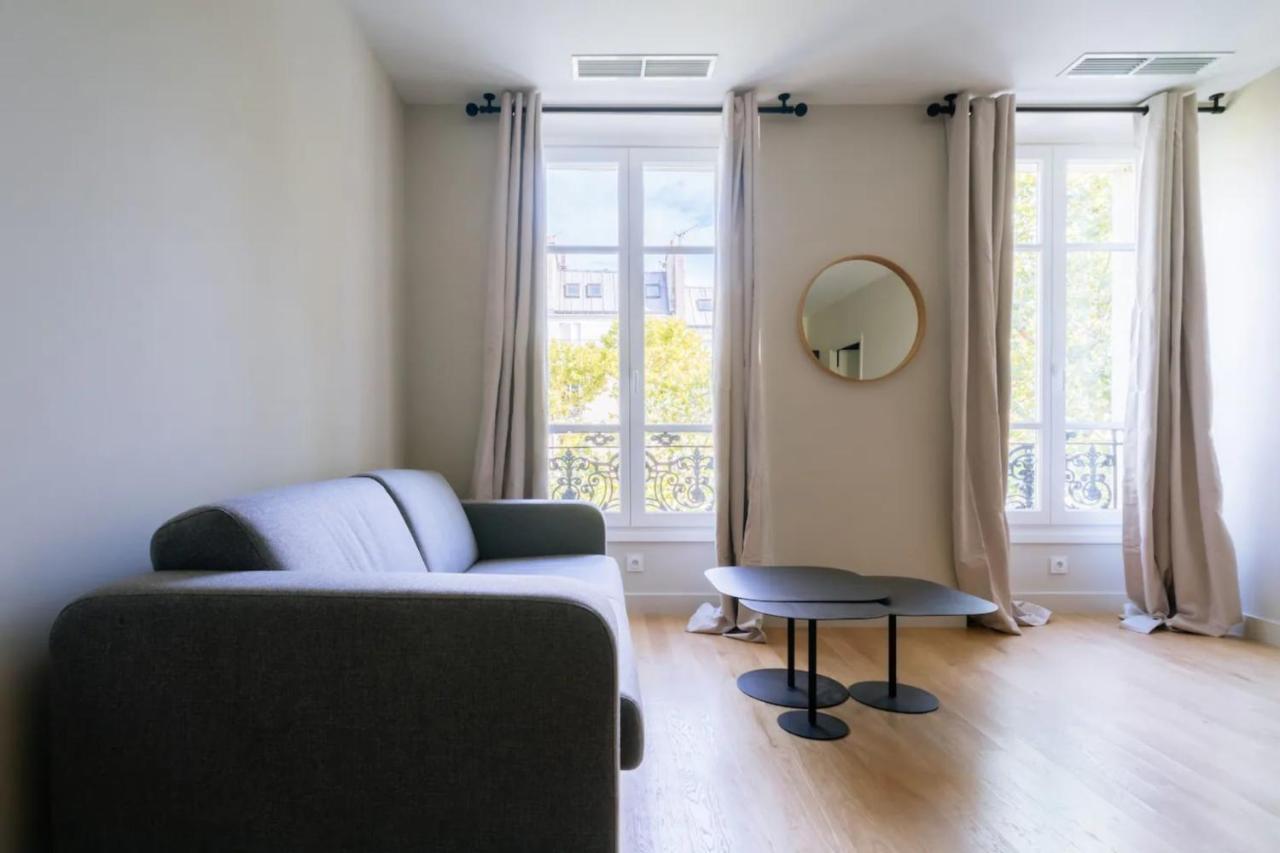 Stylish 2 Bedroom In Appartamento Parigi